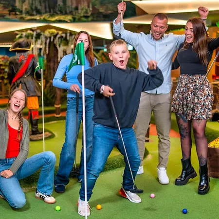 Bungis - 28 Ferienhaeuser Am Grimnitzsee G7